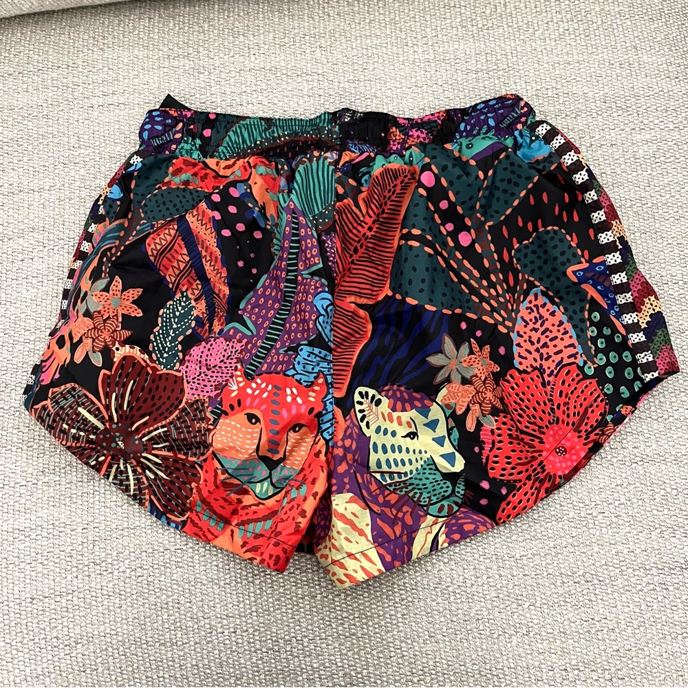 FARM Rio Multicolor Tropical Print Shorts - Picture 5 of 8